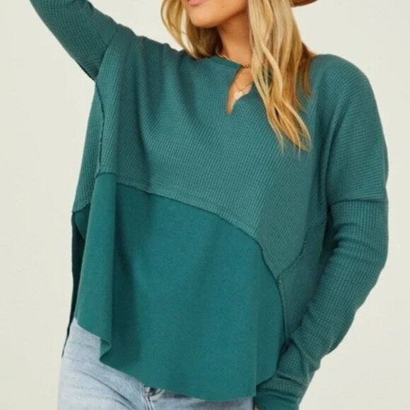 Altar’d State Women’s Teal Waffle Knit Split Neck High Low Top Thumbholes S - Picture 3 of 7